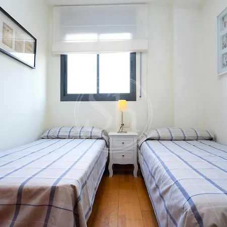 Comodo Junto A Hospital Sant Pau Apartamento *