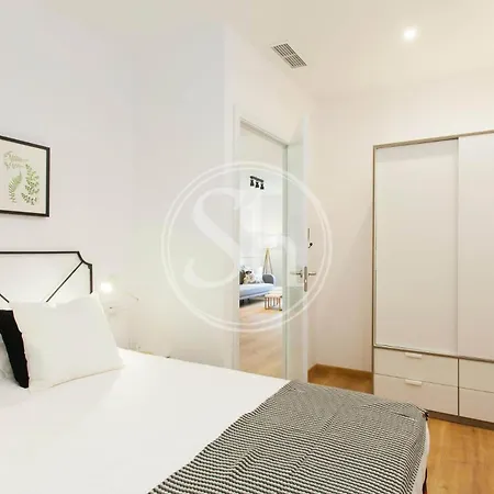 Cute Flat In Sant Antoni Barcelona