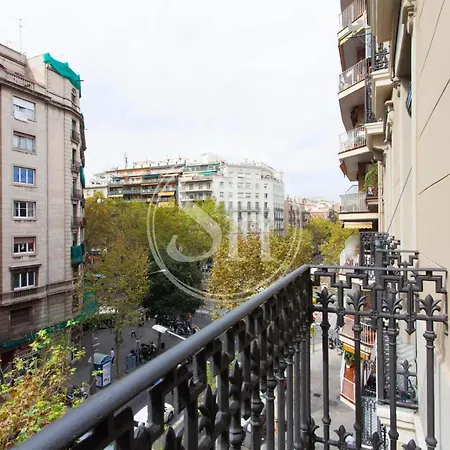 Moderno Y Bonito Apartamento En Urgell