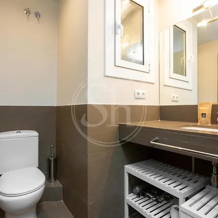 Apartment Wonderful Near Sagrada Familia