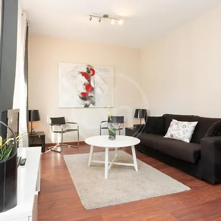 Apartment Wonderful Near Sagrada Familia