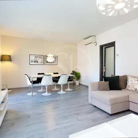 Apartment Lovely Near Sagrada Familia *