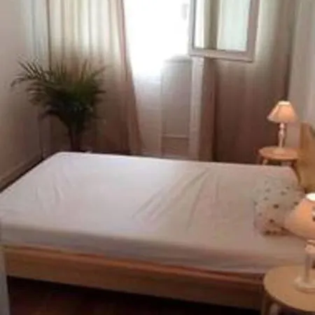 Guest house City Center Double Sunny Room Fgc Barcelona