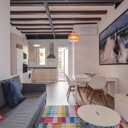 Live Like A Local In Eixample Apartment