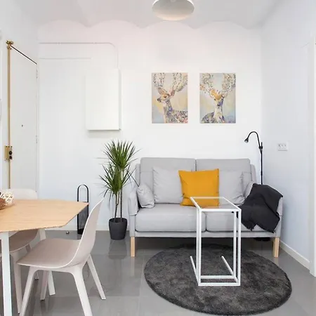 Cozy And Quiet In Trendy Sants Apartment *