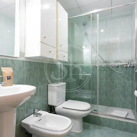 3 Con Balcon Apartment *