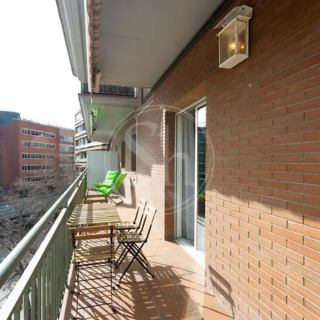 3 Con Balcon