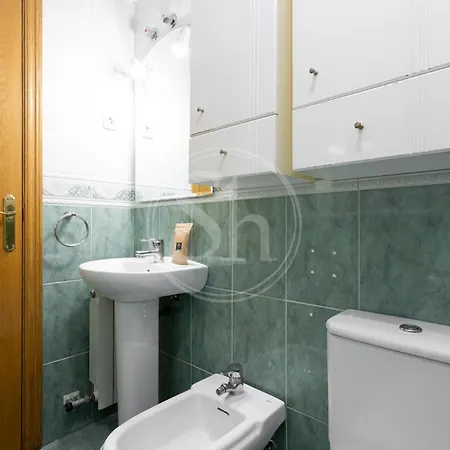 Apartment 3 Con Balcon