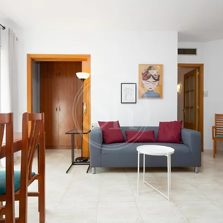 3 Con Balcon * Barcelona