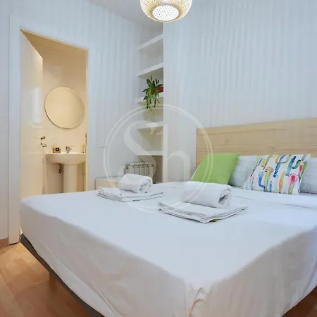 Piso Familiar Cerca De Diagonal Apartment Barcelona