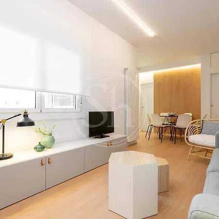Familiar Junto A Hospital Clinic Apartment Barcelona