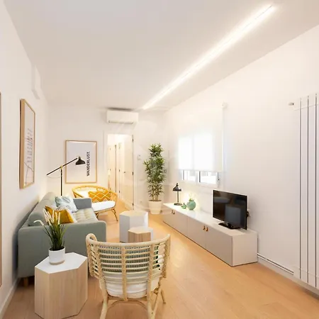 Familiar Junto A Hospital Clinic Apartment Barcelona