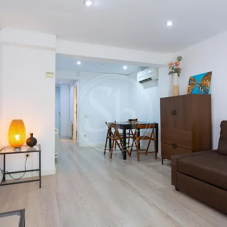 Practico Con Terraza En Eixample Apartment