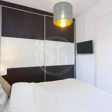 Luminoso Cerca De Montjuic Apartment Barcelona