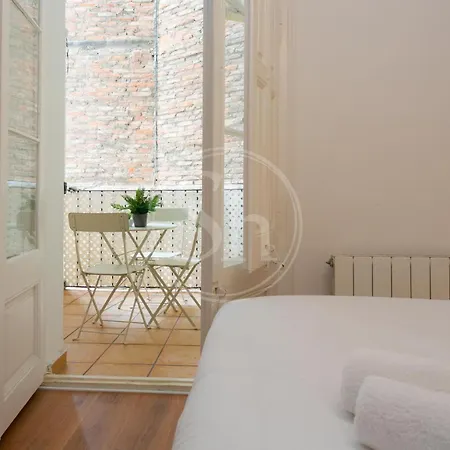 Comodo Piso En Eixample Apartment