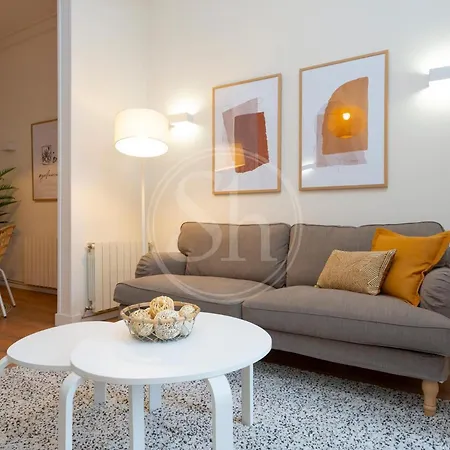 Apartment Comodo Piso En Eixample Barcelona
