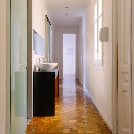 Balmes Private Ostello
