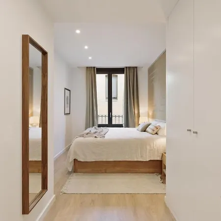 Pompei - 2 Bedrooms, Balcony And Terrace In Ciutat Vella * バルセロナ