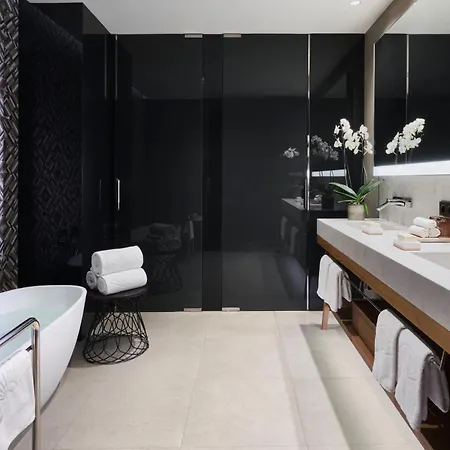 Mandarin Oriental, Отель 5*