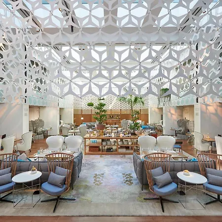 Mandarin Oriental,