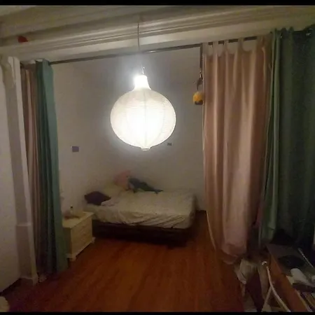 Habitacion Grande Y Luminosa En Las Ramblas Barcelona