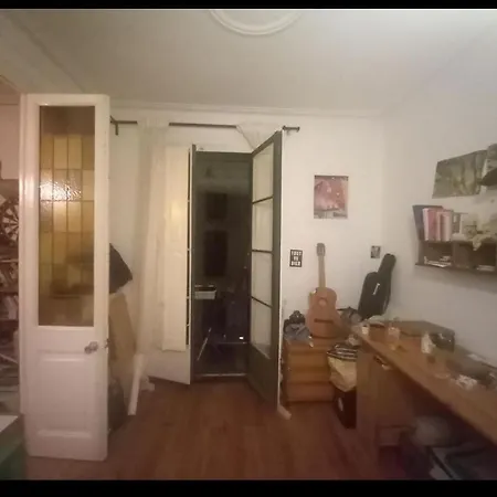 Habitacion Grande Y Luminosa En Las Ramblas Barcelona