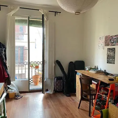 Habitacion Grande Y Luminosa En Las Ramblas * Barcelona