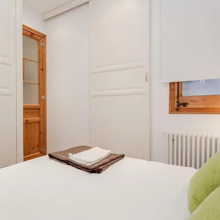 Comodo En Sagrada Familia Apartment