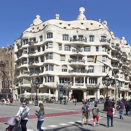 Moderno Y Espacioso En Calle Mallorca *