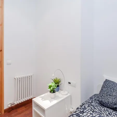Apartment Comodo En Sagrada Familia Barcelona