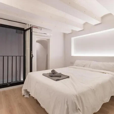 Central Lux With Private Bath Apartment
