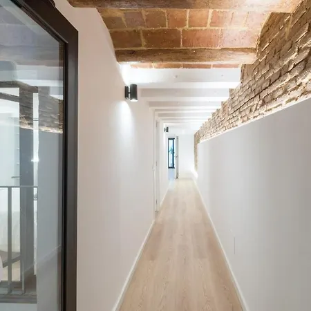 Central Lux With Private Bath