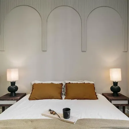 Pontone - 2 Bedrooms And Balcony In Eixample Dreta Apartment *