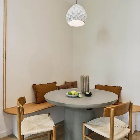 Pontone - 2 Bedrooms And Balcony In Eixample Dreta Apartment *