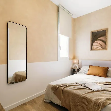 Pontone - 2 Bedrooms And Balcony In Eixample Dreta