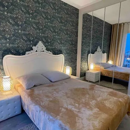 Apartment Spacious Penthouse With Big Private Terrace & View