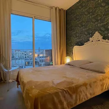 Apartment Spacious Penthouse With Big Private Terrace & View *