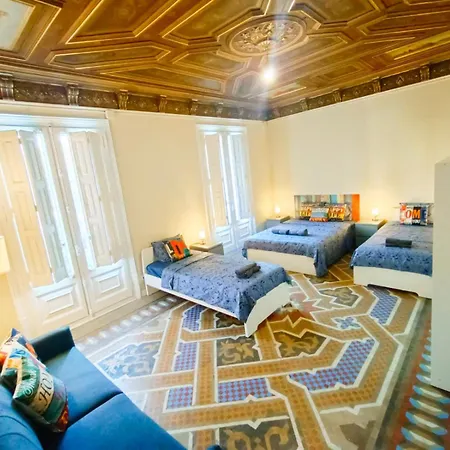 Private By Plaza Catalunya Hostel