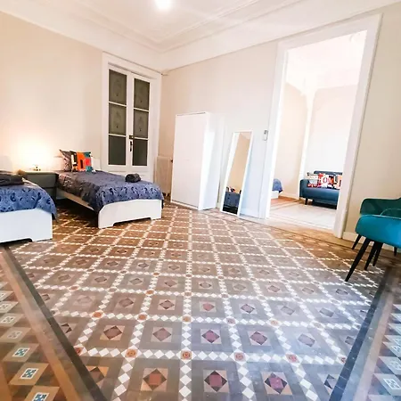 Private By Plaza Catalunya Ostello *