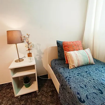 Private At Plaza Urquinaona Hostal
