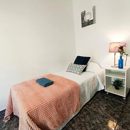 Private At Plaza Urquinaona Hostal Barcelona