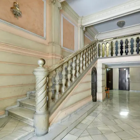 Classic Catalan Family With Balcony By Maison Pinata Barcelona