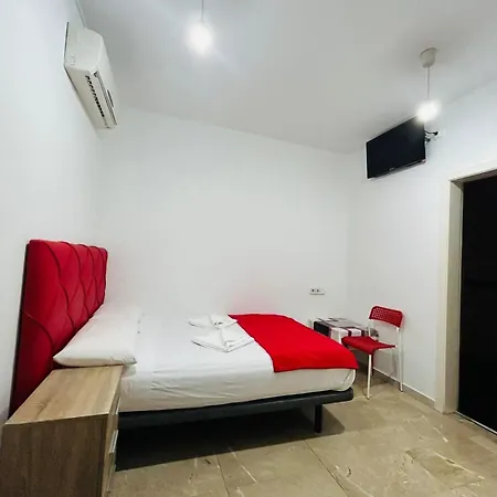 Granvia 628 بيت شباب برشلونة