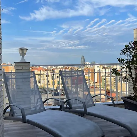 Spacious Penthouse With Big Private Terrace & View *