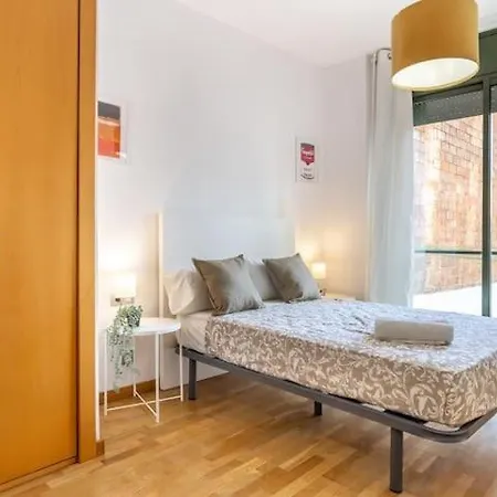 Private Near Las Ramblas Hostel