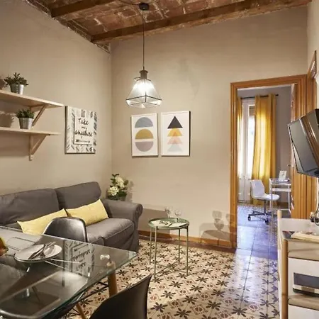 Bebarceloner Sants Apartments- 3 Bedroom Apartment