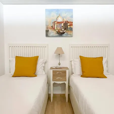 Aragon Sagrada Familia Apartment Barcelona