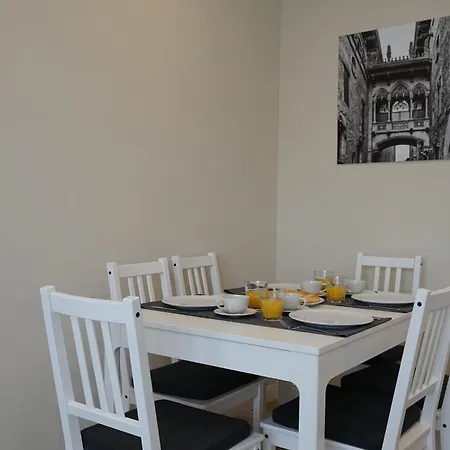 Rius33 - Al Lado De Fuentes De Montjuic Apartamento *