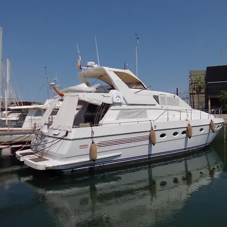 Luxury Boat Hotel en barco Sant Adrià de Besòs