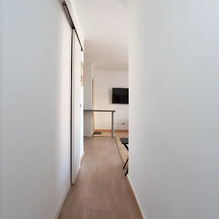 Sunshine & Beach Urban Two-bedroom * Barcelona
